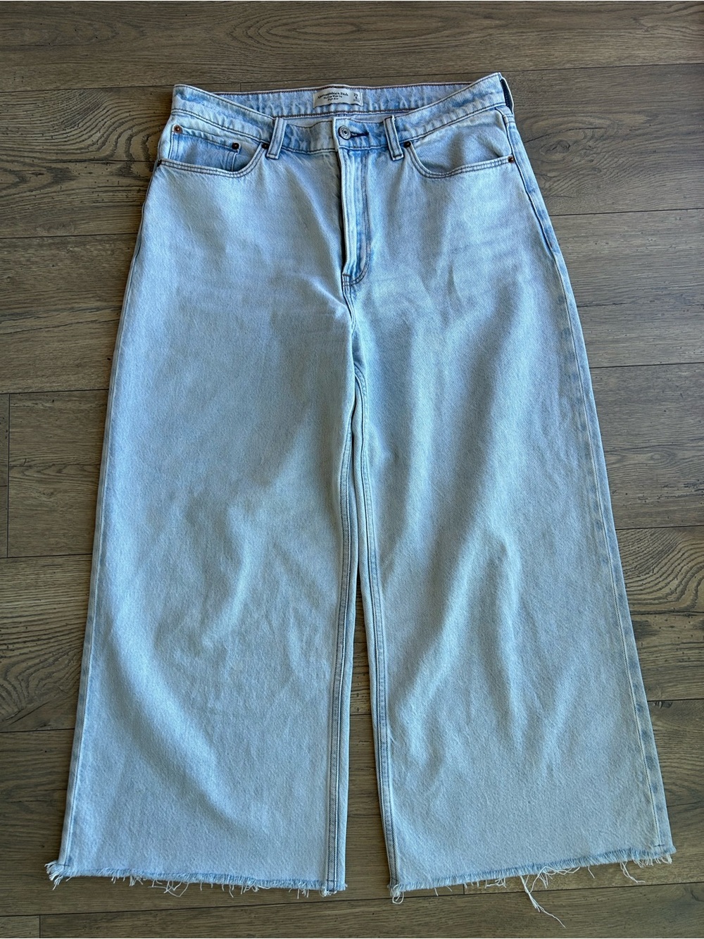 Abercrombie & Fitch Cropped Wide Leg High-Rise Light Blue Jeans